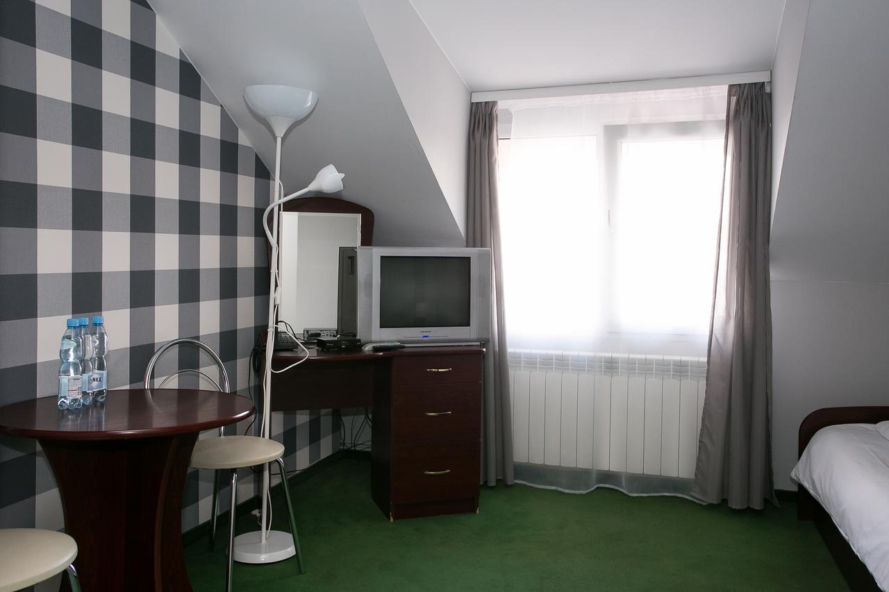 Labirynt Hotel Łomża Kültér fotó
